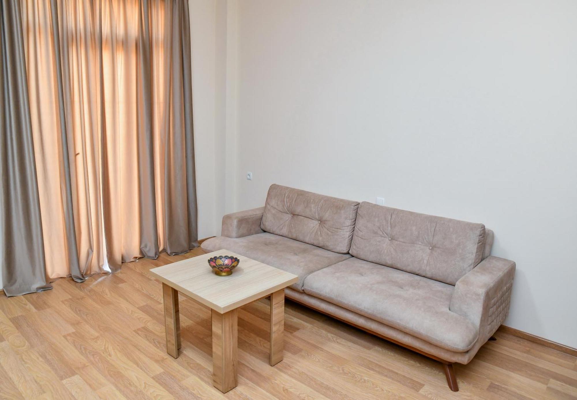 Just Inn Kutaisi Exterior photo