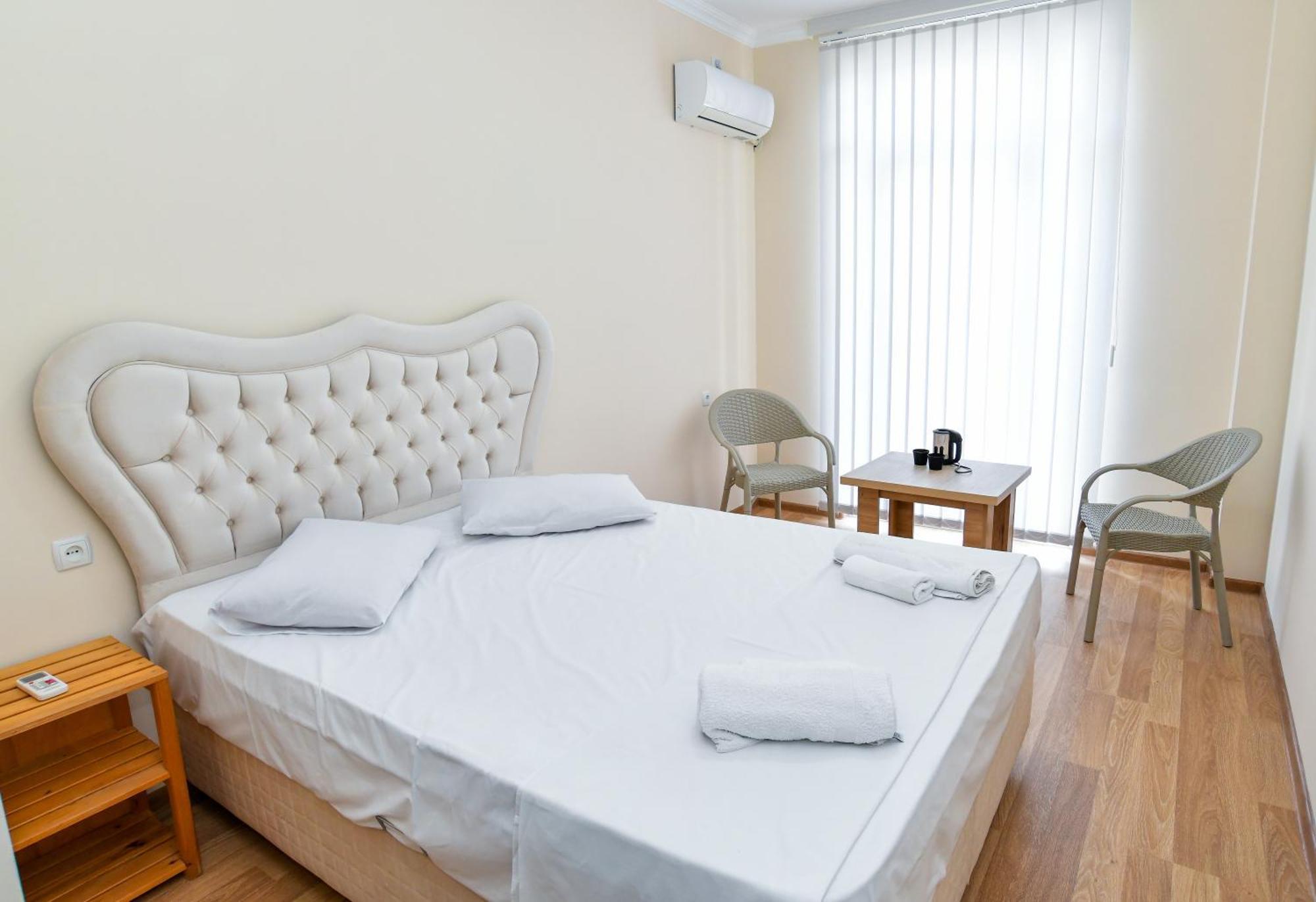 Just Inn Kutaisi Exterior photo